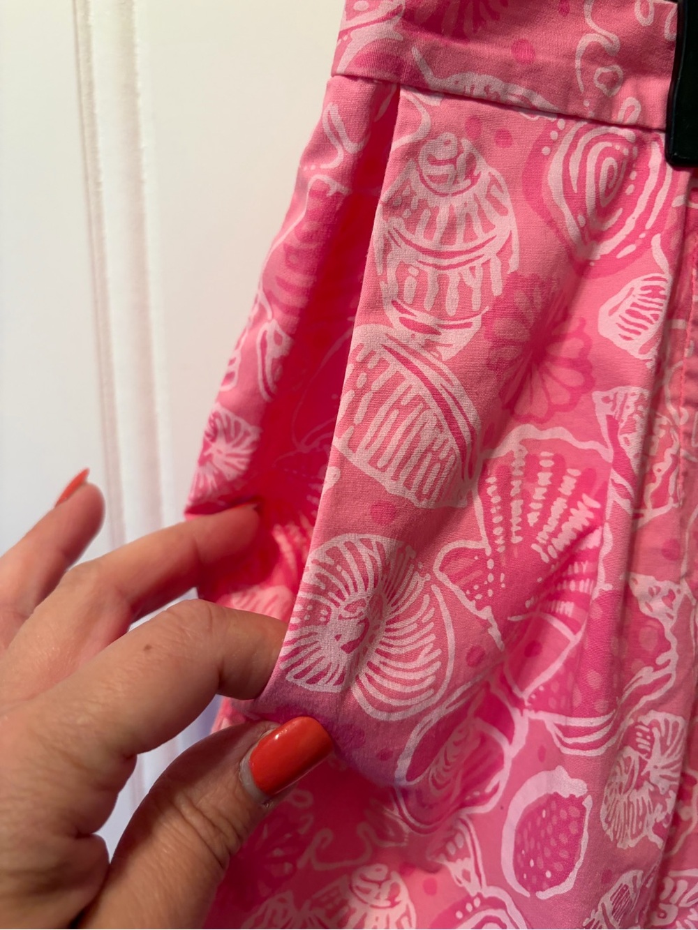 Lilly Pulitzer Pink Seashell Print Shorts Size 8 - Picture 3 of 7